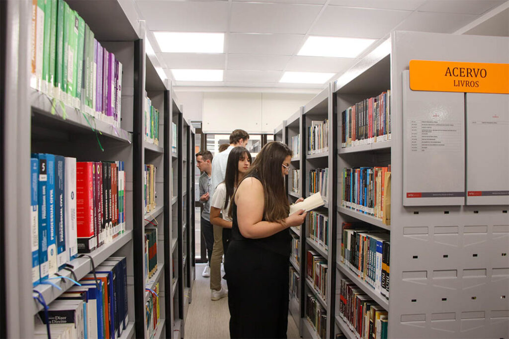 MPSC recebe visita de estudantes da Unoesc 