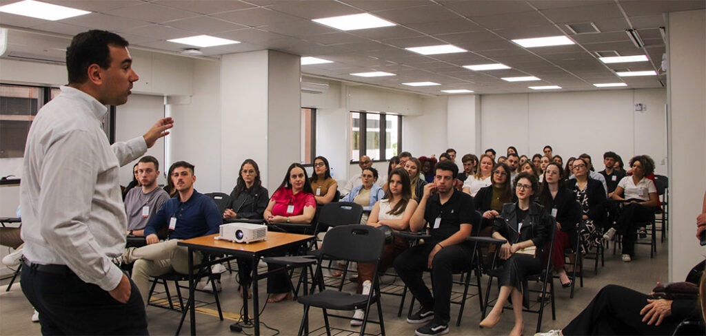 MPSC recebe visita de estudantes da Unoesc