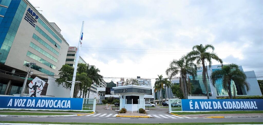 OAB Santa Catarina e a OAB Chapecó vitória do TJSC
