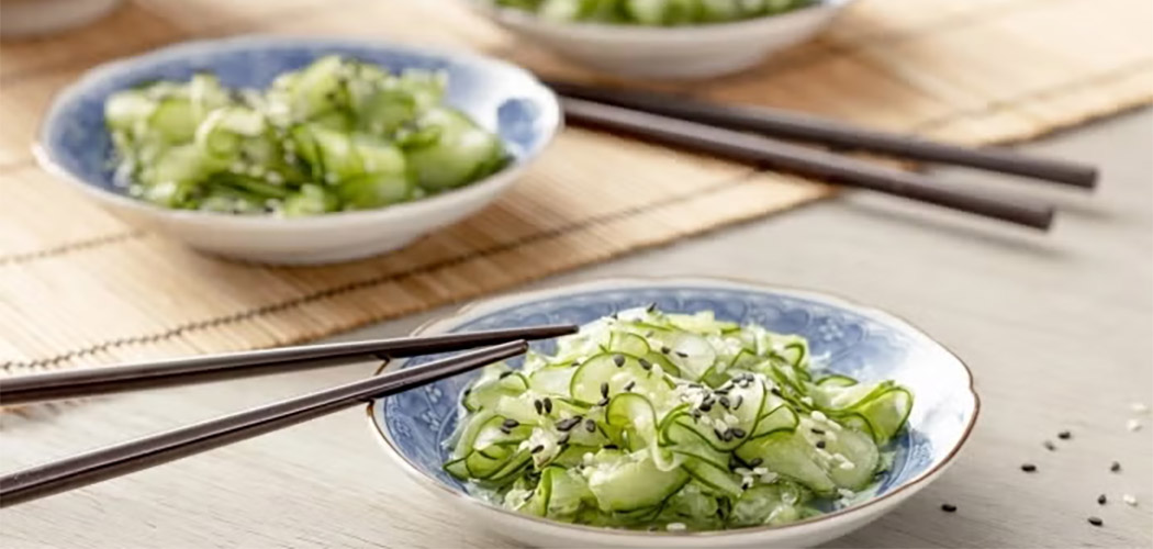 Sunomono (Salada de Pepino Japonês)