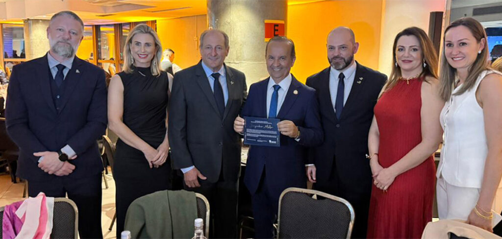 Unoesc aoutorga do título de Doutor Honoris para Jorginho Mello