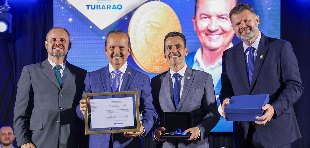Jorginho Mello é homenageado com a comenda Willy Alfredo Zumblick