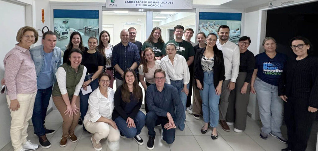 Curso de Medicina capacita professores para aplicação do Exame Clínico Objetivo Estruturado