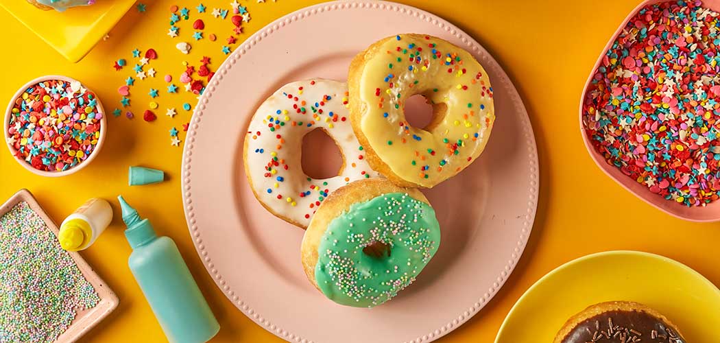 Donuts com cobertura colorida