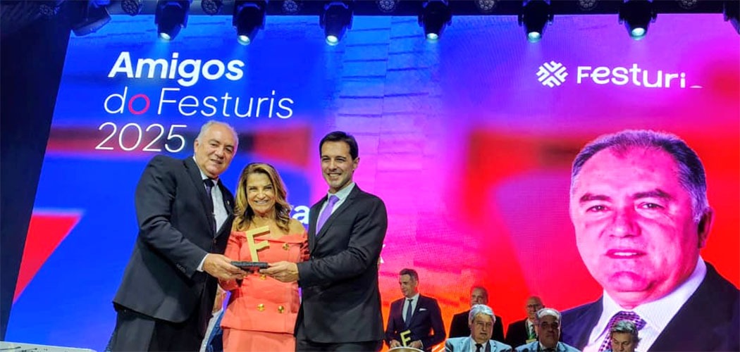 Evandro Novak homenageado Troféu Festuris