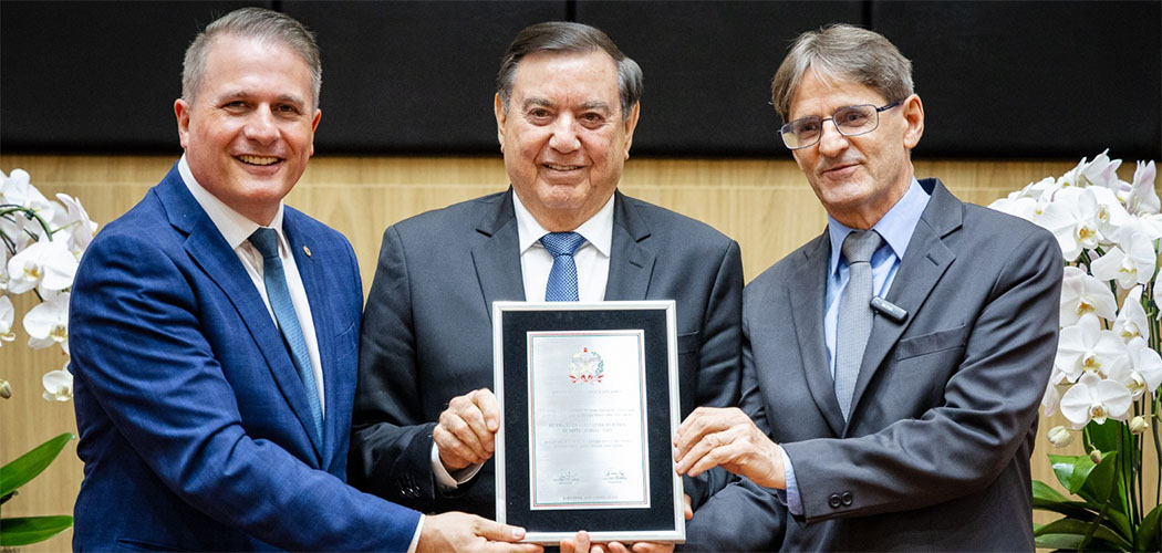 Faesc homenageada 50 anos da Embrapa