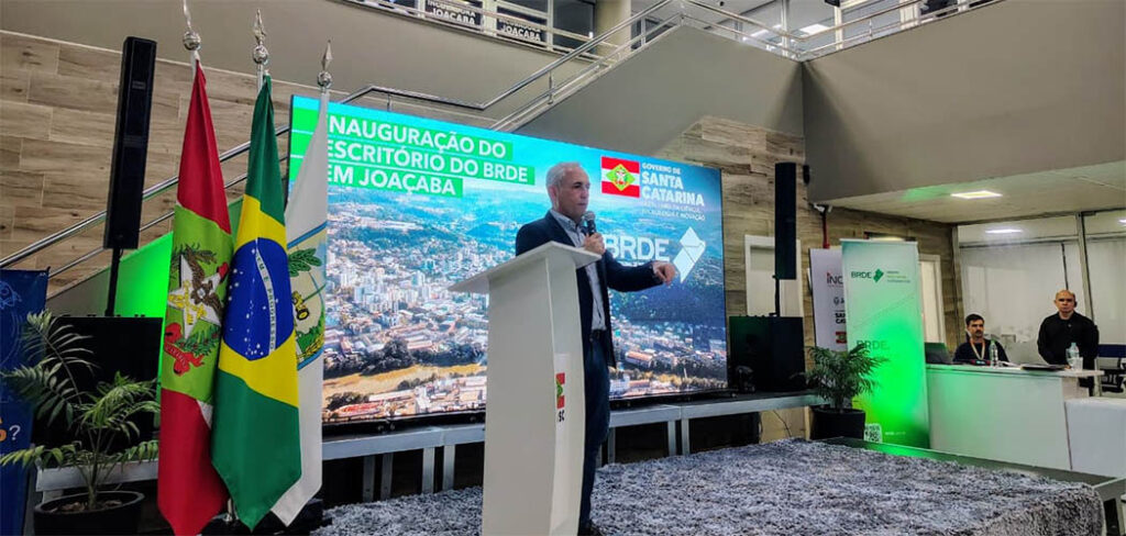 Jorginho Mello inaugura Agência do BRDE em Joaçaba