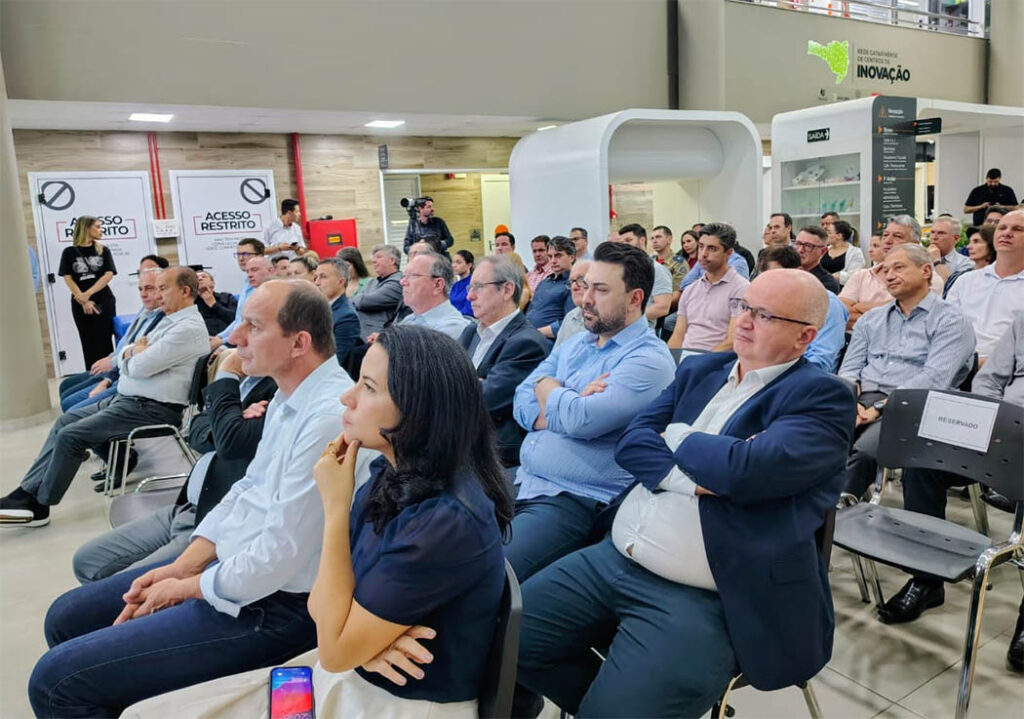 Jorginho Mello inaugura Agência do BRDE em Joaçaba 