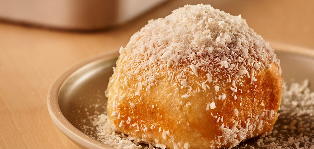 Pão doce com coco