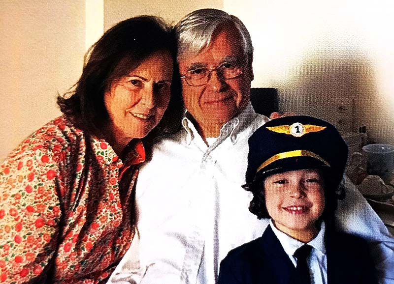 Sobrinho-neto de Santos Dumont mantém vivo o legado da aviação no Brasil