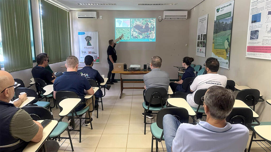 Presidente do IMA visita Parque Estadual das Araucárias 