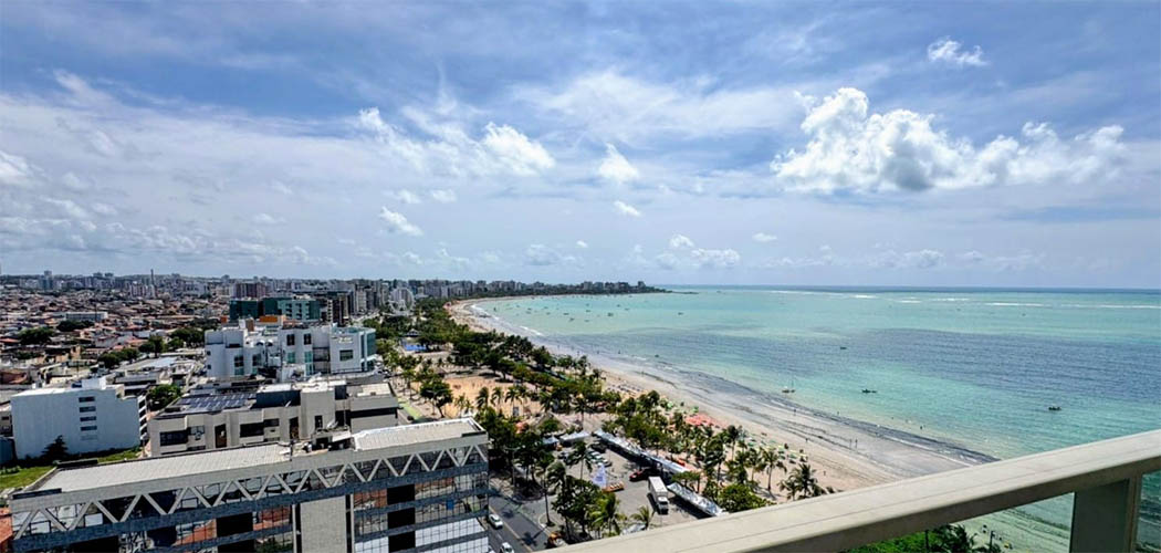 Sais Beach Living Hotel impulsiona turismo e emprego em Maceió com foco em qualificação profissional
