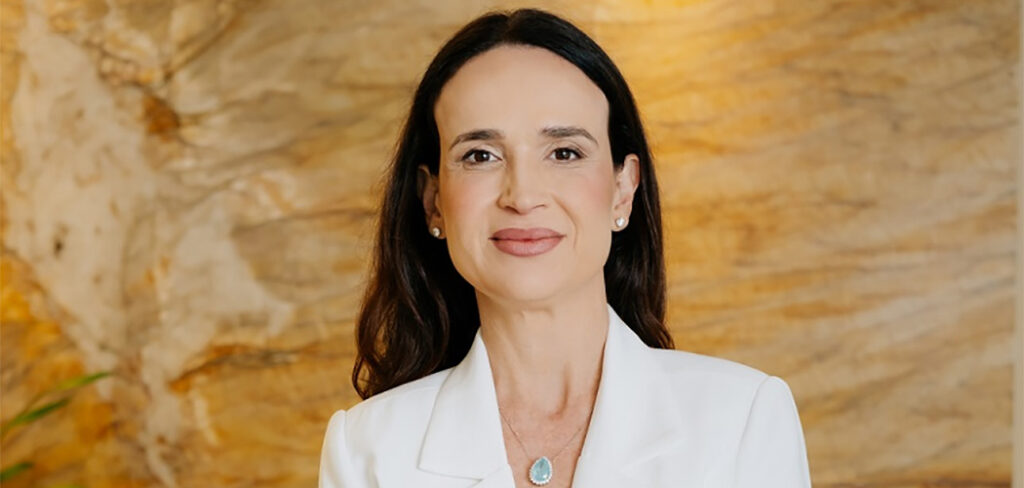 Débora Cadore é médica dermatologista