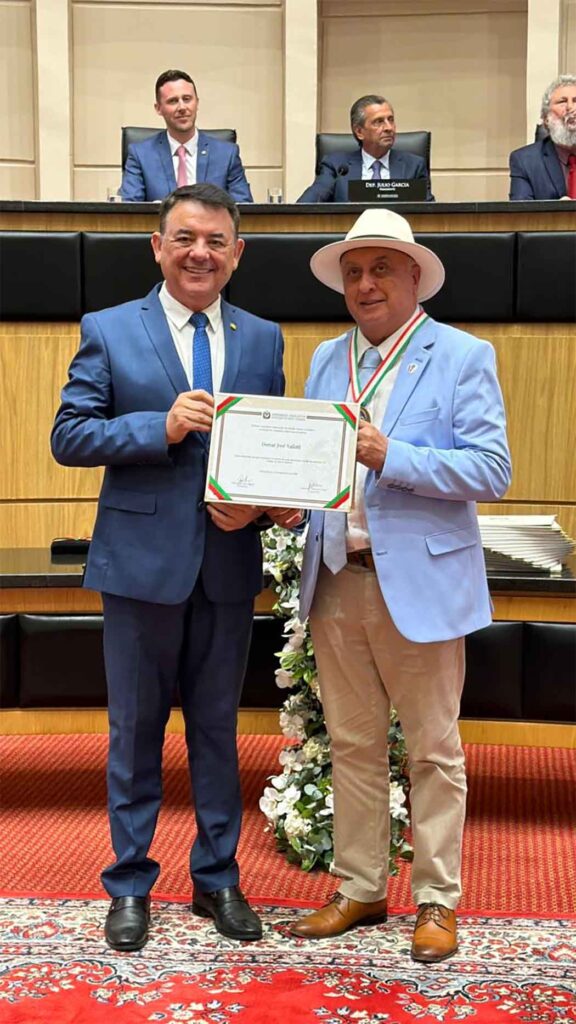 Medalha do Legislativo Catarinense para Osmar José Vailatti 