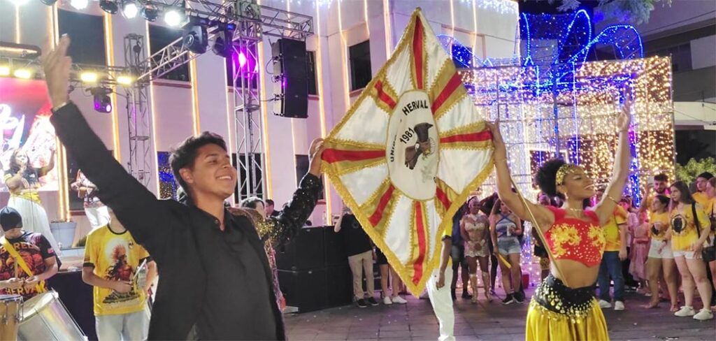 É HOJE! Joaçaba abre oficialmente o Carnaval 2026