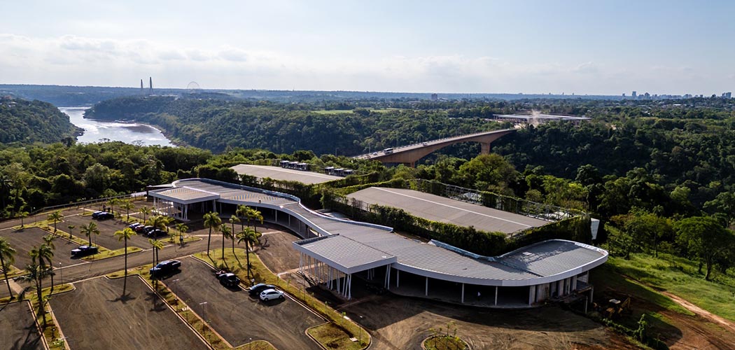 Centro de Convenções Iryapú estreia com megaevento internacional e reúne centenas de profissionais do turismo