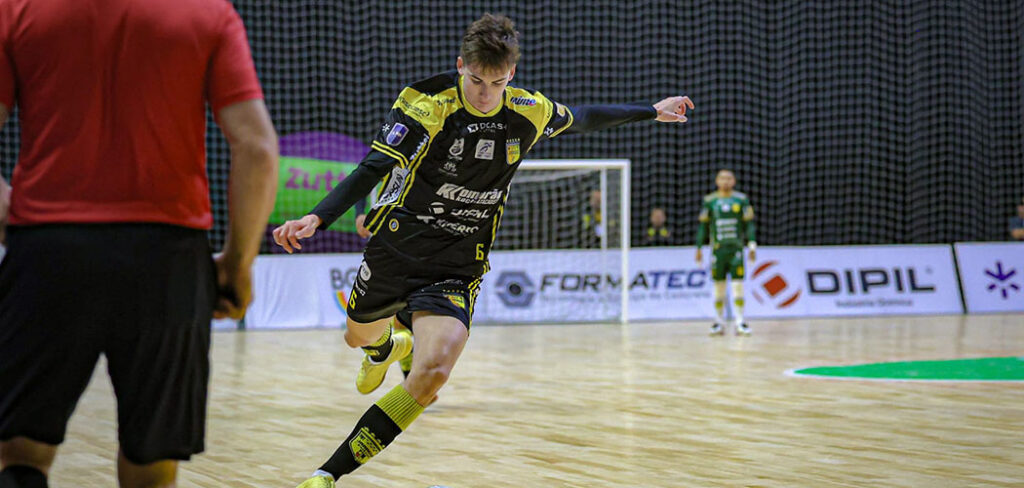 Joaçaba Futsal contrata o pivô Galiotto, bicampeão da LNF pelo Jaraguá