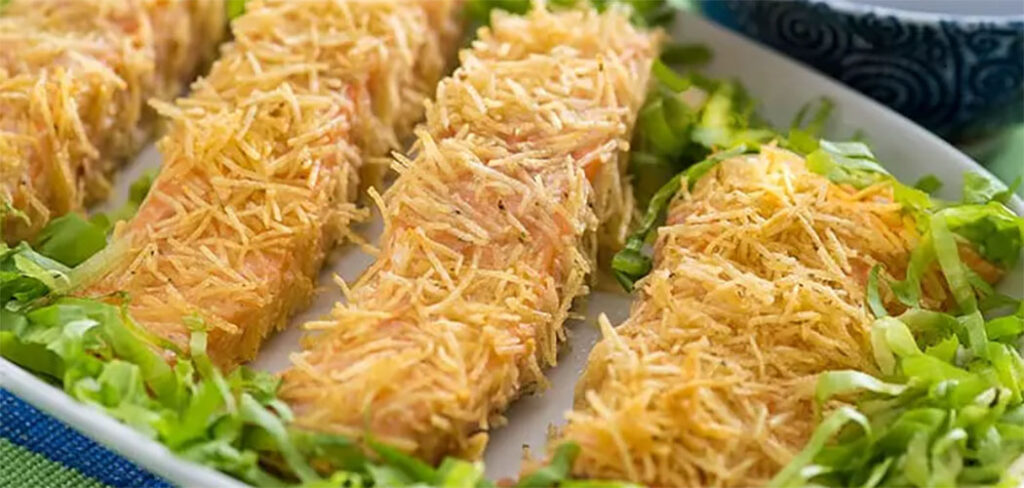 Salmão em crosta de batata palha