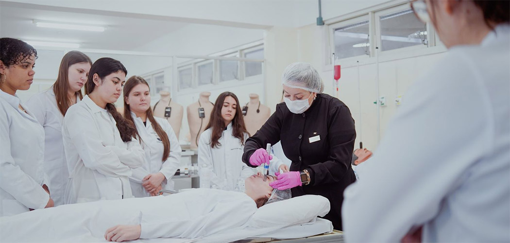Programas Universidade Gratuita e Fumdesc ultrapassam 57 mil estudantes beneficiados