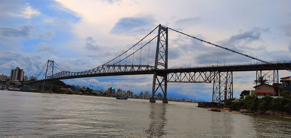 Santa Catarina tem salto de 50% de aumento nas chegadas de turistas estrangeiros em 2025
