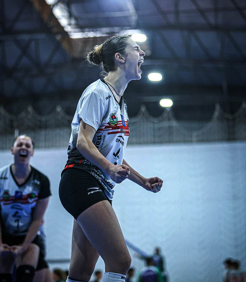 Atleta revelada pela AJOV vai jogar nos Estados Unidos