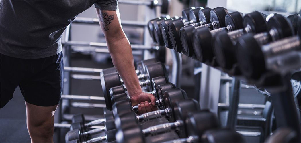 Musculação ajuda a proteger o cérebro contra demência, aponta estudo
