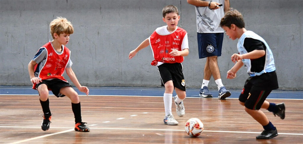 150 atletas participam das seletivas do Joaçaba Futsal