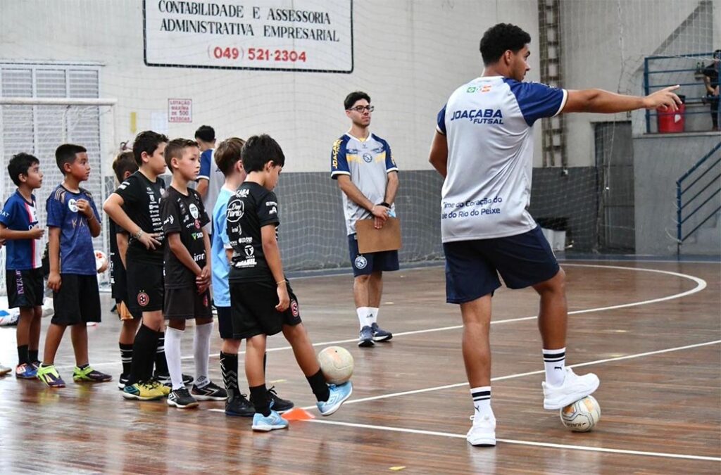 150 atletas participam das seletivas do Joaçaba Futsal sub 12