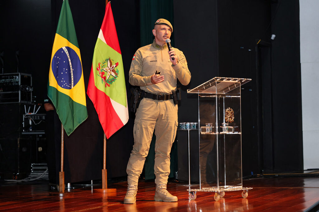 Governador de SC - Campanha Catarina por Elas - PMSC