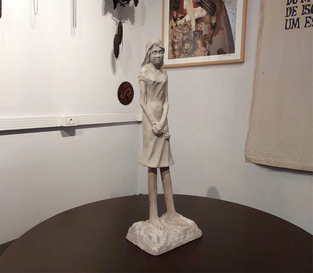 Instituto Internacional Juarez Machado escultura