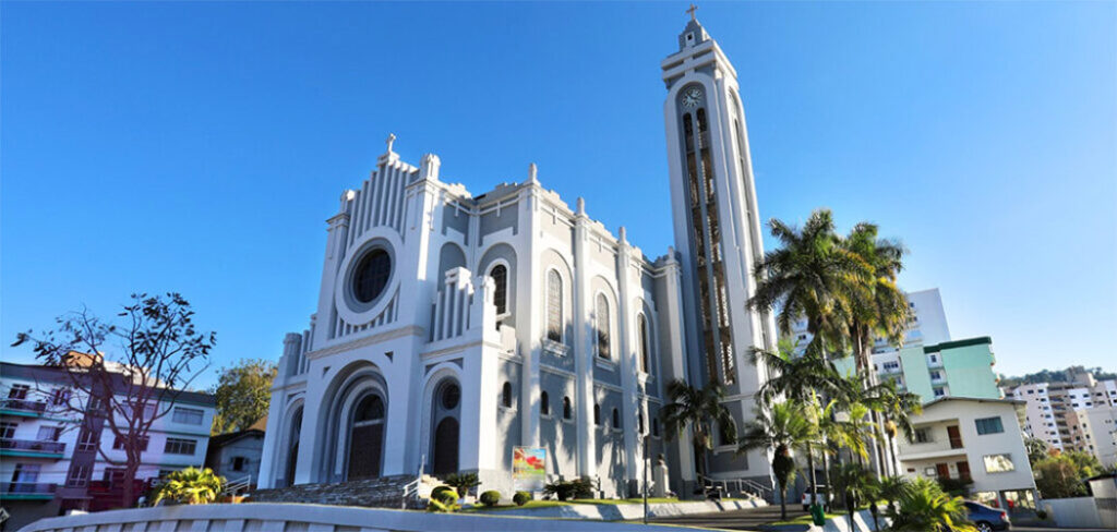 Obras de revitalização do Santuário Catedral Santa Teresinha avançam em Joaçaba