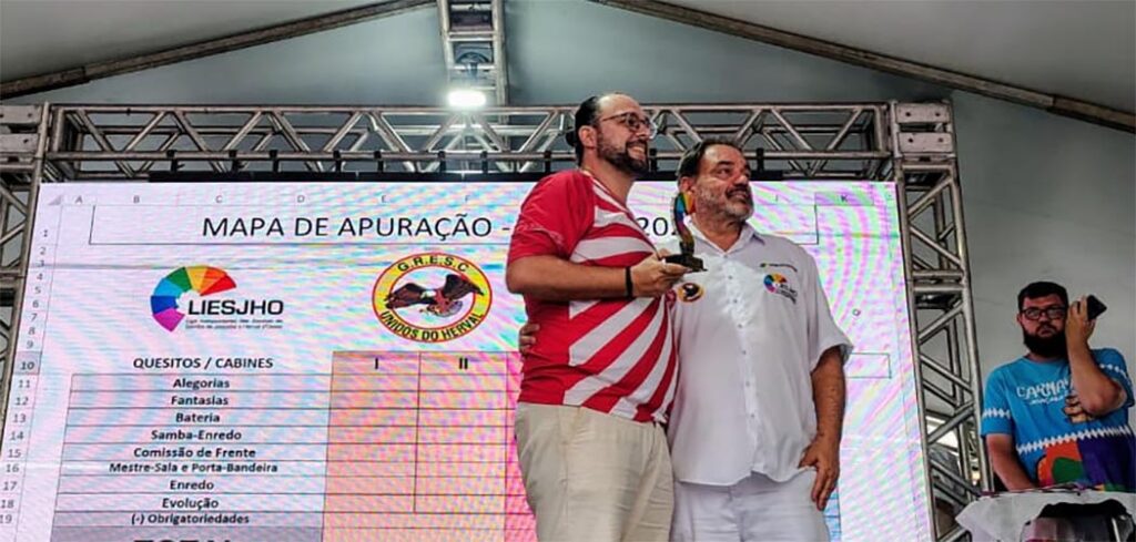 Prêmio Estandarte de Ouro consagra emoção e criatividade no Carnaval de Joaçaba 2026