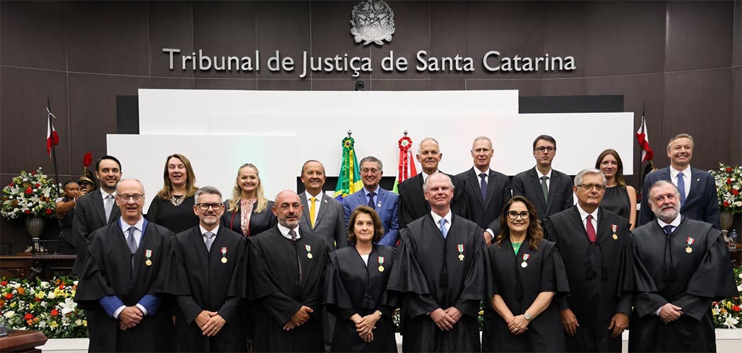 Jorginho Mello prestigia posse dos novos dirigentes do Tribunal de Justiça de Santa Catarina