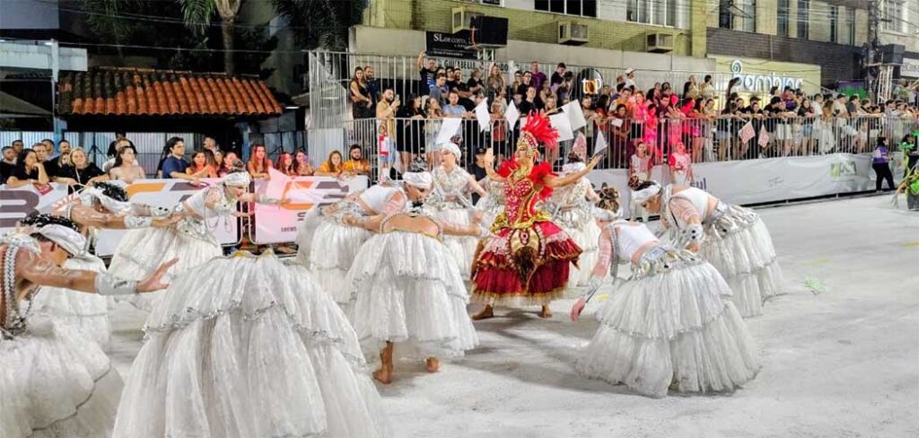 Acadêmicos do Grande Vale completa 14 anos de história