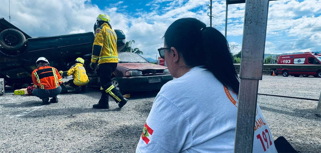 Bombeiros realizam treinamento de resgate veicular em Joaçaba neste sábado (28)