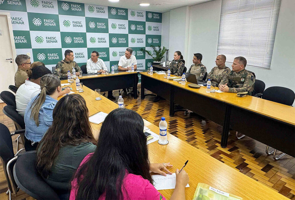 Sistema FAESC/SENAR alinha parceria com a Polícia Militar de SC para ampliar a sustentabilidade e a segurança no campo