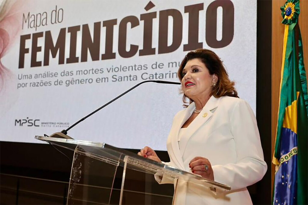 A vice-governadora, Marilisa Boehm, em seu pronunciamento enfatizou o trabalho contínuo do Estado no enfrentamento à violência contra a mulher e a importância da integração entre instituições