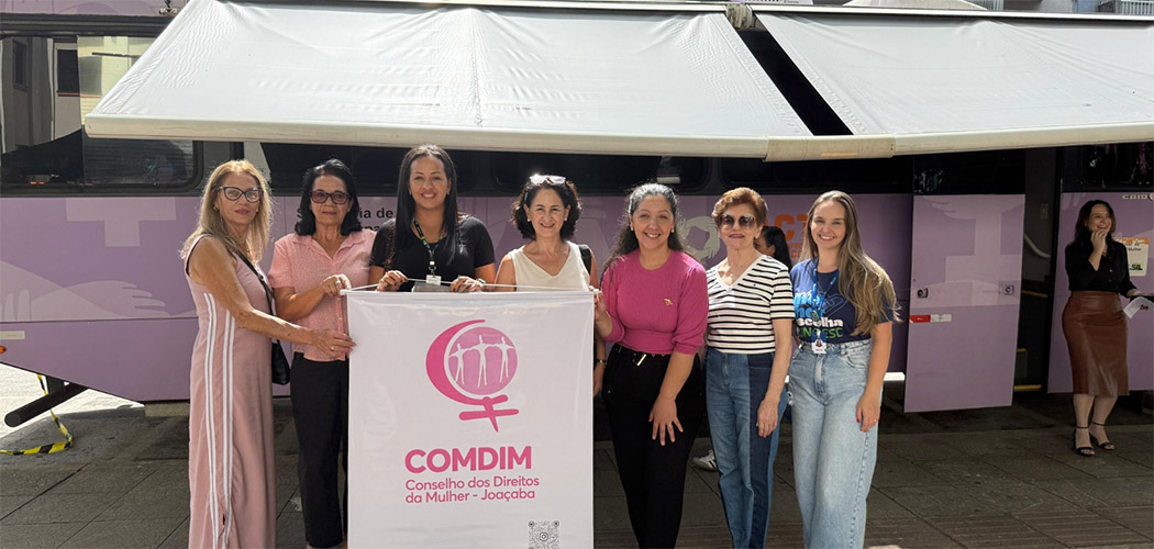 Joaçaba recebe ônibus lilás