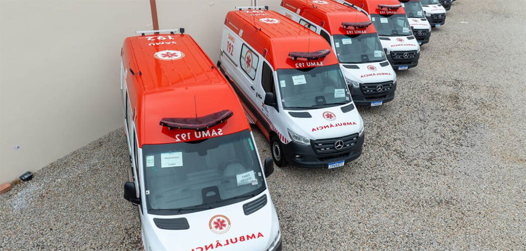 Governo de SC entrega 31 ambulâncias e motolâncias do SAMU aos municípios