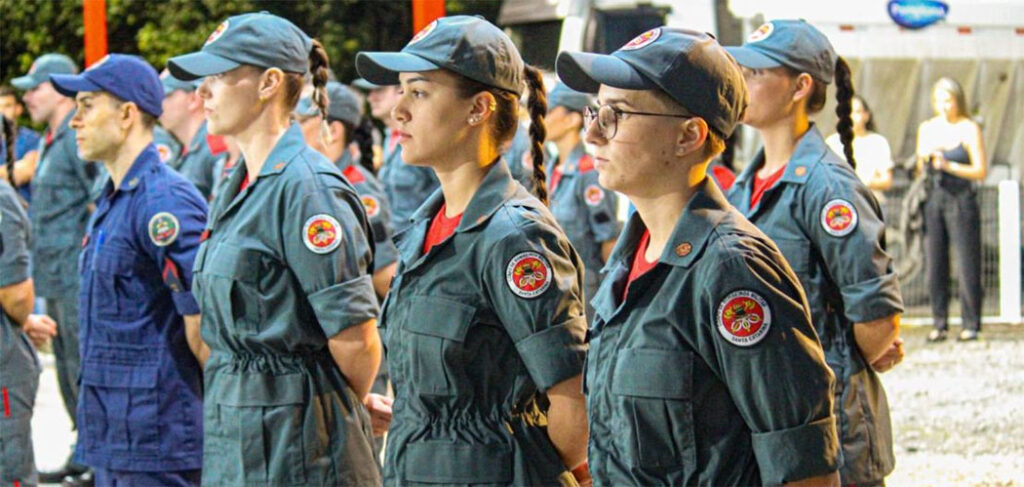 CBMSC forma Turma do Curso de Bombeiro Comunitário composta apenas por mulheres