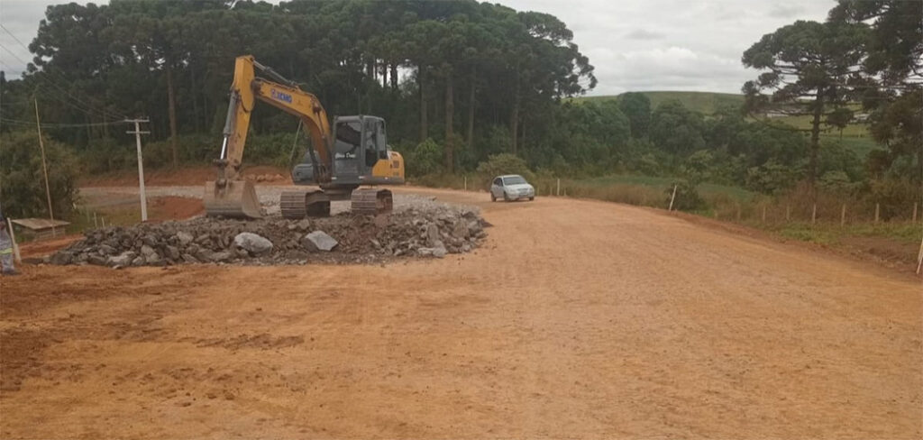 Estrada Boa: obras na SC-451 avançam e atingem 40% de execução entre Frei Rogério e Fraiburgo