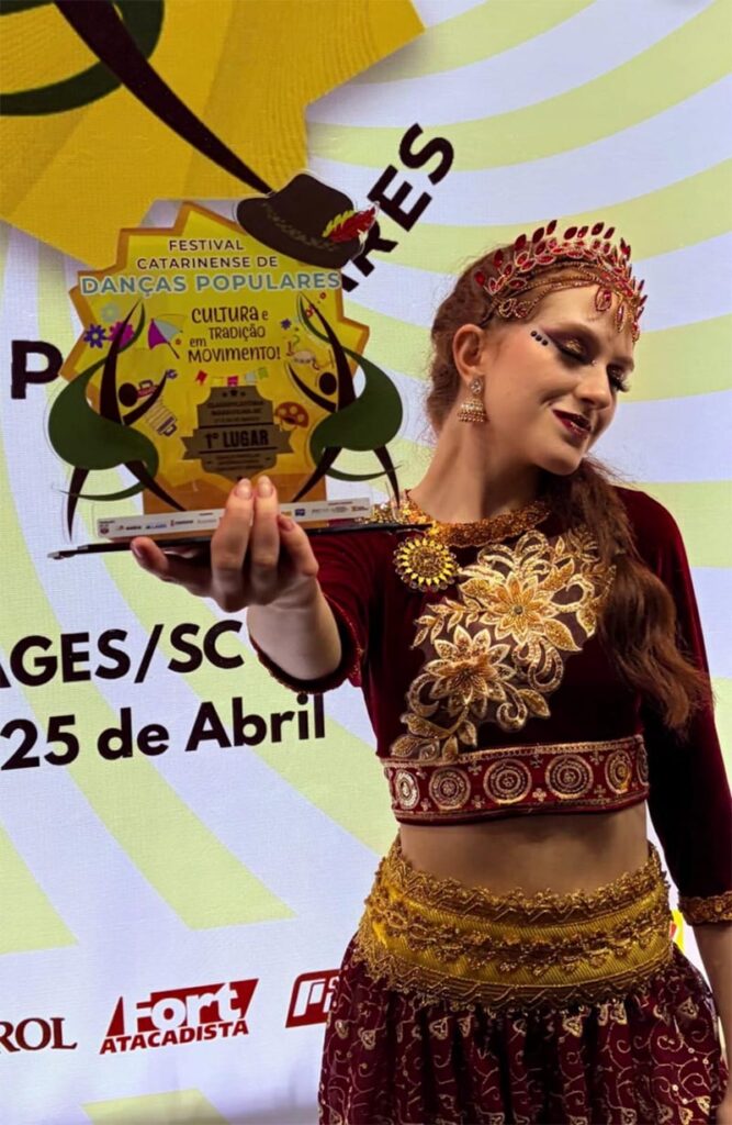 Unidos do Herval conquista 1º lugar no Festival Catarinense de Danças Populares em Maravilha