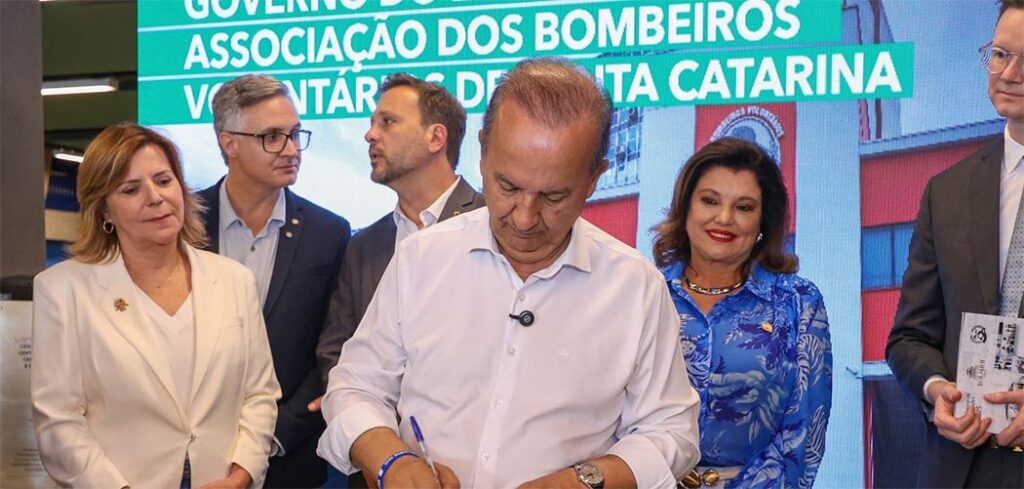 Jorginho Mello anuncia recursos para a Escola do Teatro Bolshoi e Bombeiros Voluntários de Joinville