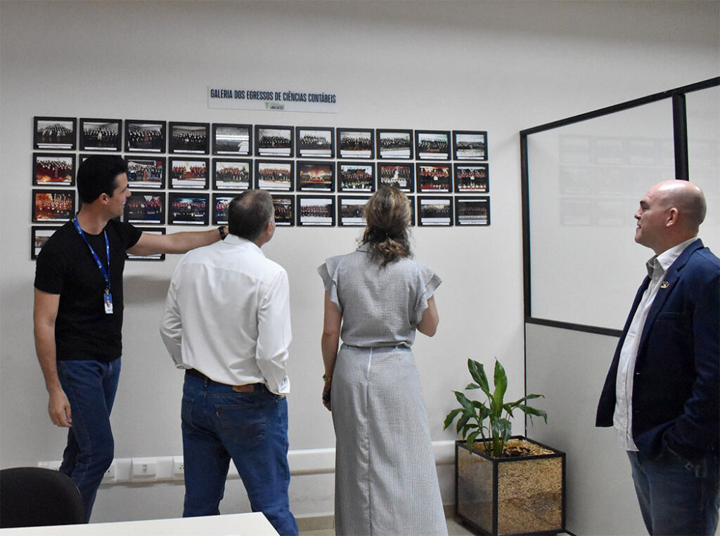 A inauguração da galeria antecipou as comemorações pelo "Dia do Profissional da Contabilidade", celebrado em 25 de abril