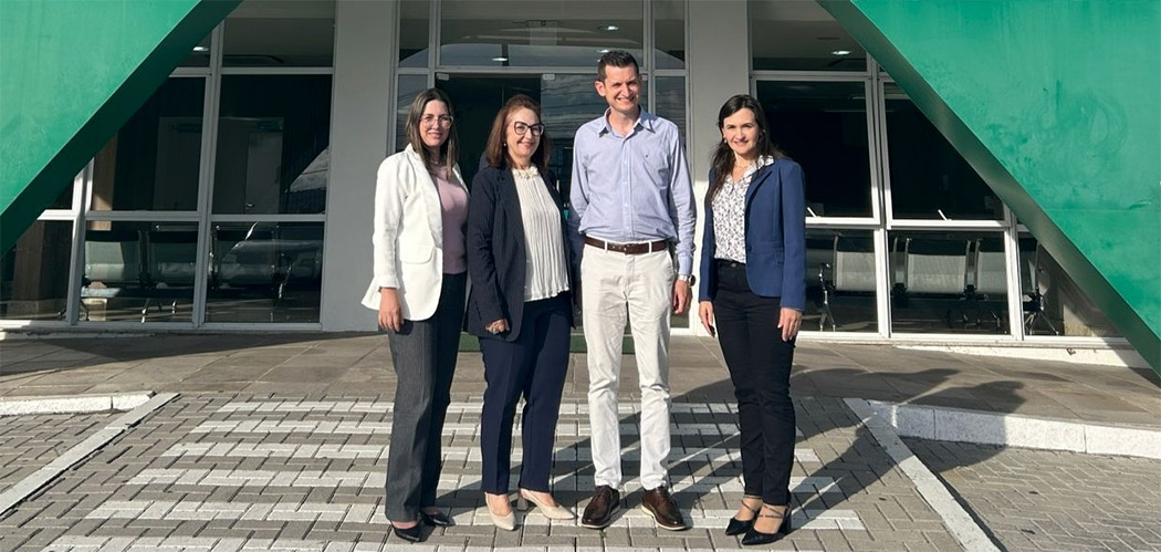 A diretoria do Hospital Universitário Santa Terezinha (HUST) esteve em Lages para participar de dois importantes momentos voltados ao fortalecimento da gestão hospitalar e da saúde em SC