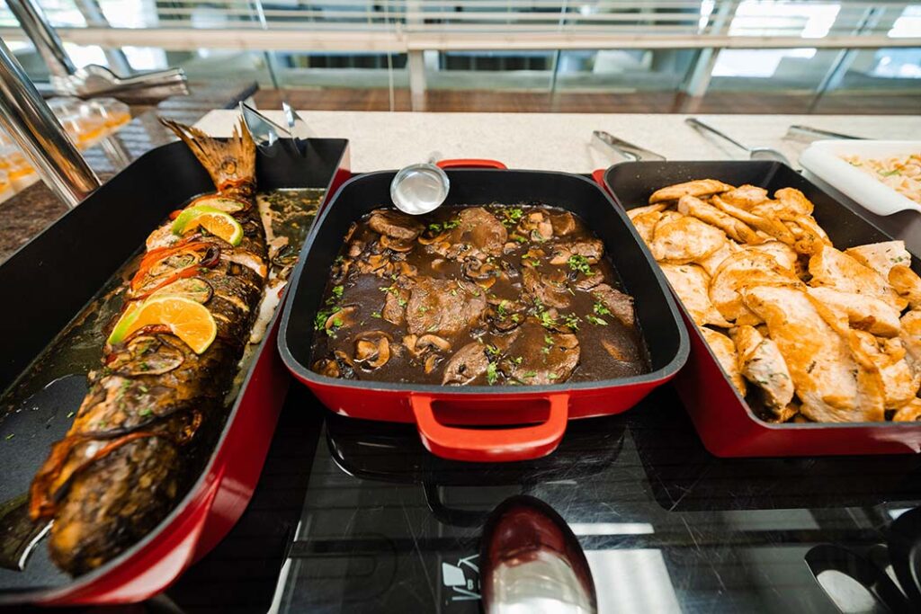 O restaurante é uma opção de gastronomia para os trabalhadores e visitantes da Alesc e também um espaço de desenvolvimento profissional para estudantes do Senac