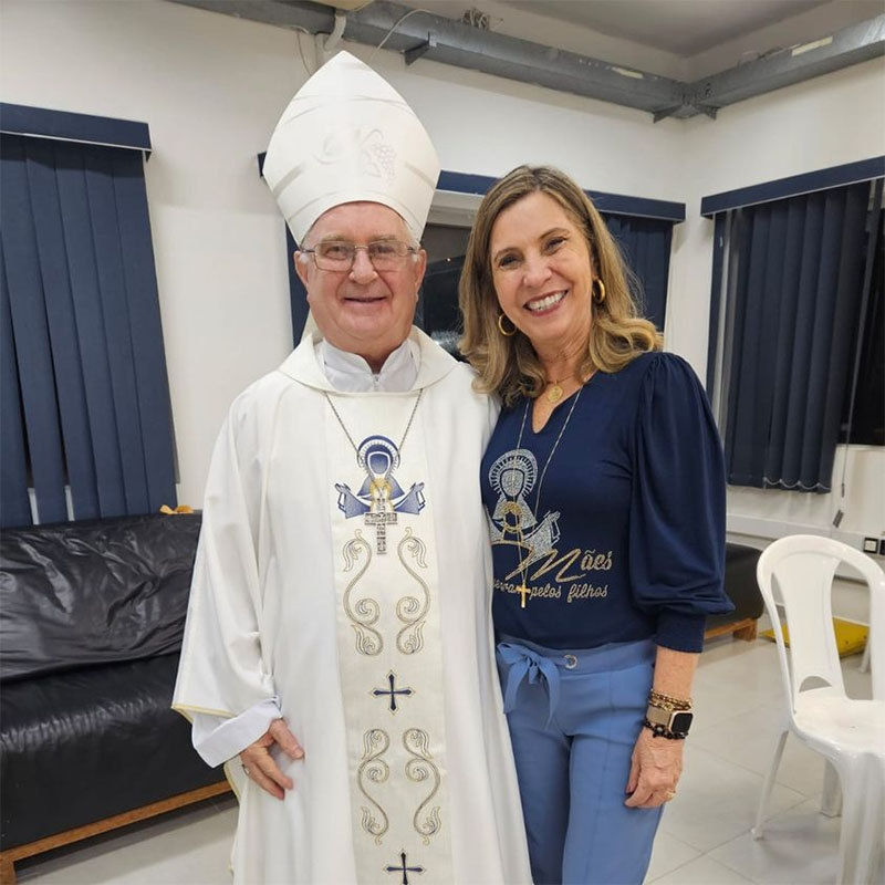Bispo Dom Mário referencial na CNBB e Angela Abdo a fundadora do Movimento das Mães que Oram pelos Filhos