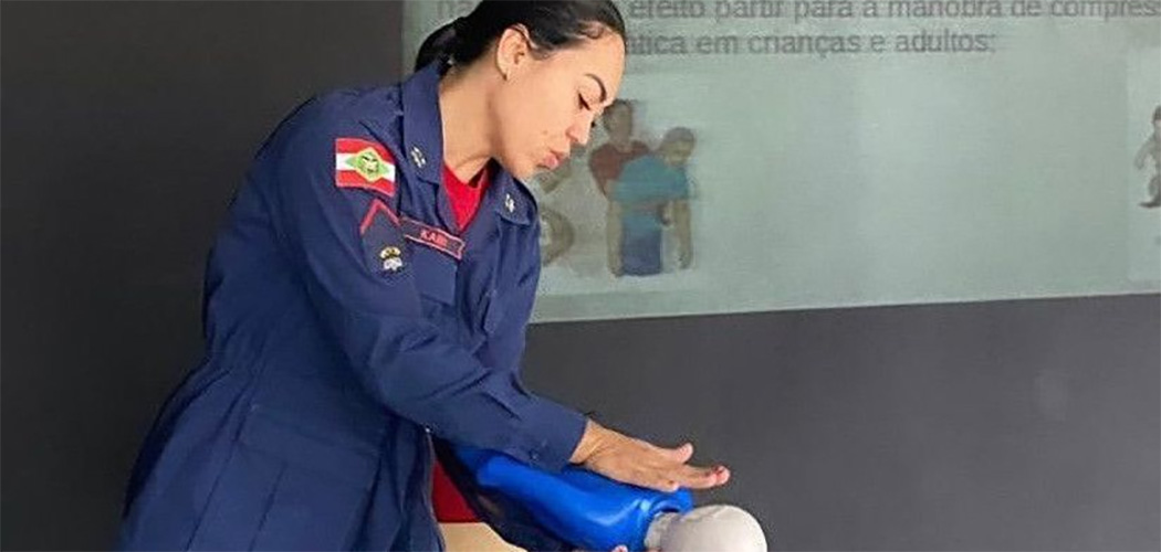 Operação Maternar leva instrução de primeiros socorros a gestantes em SC na semana do Dia das Mães