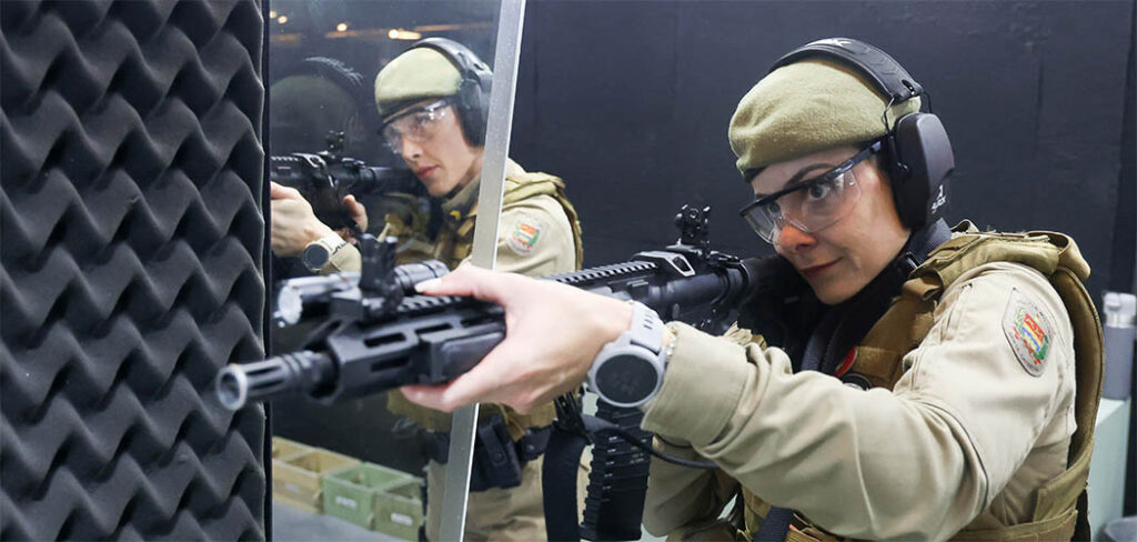 Estado mais seguro do país: parceria com estandes de tiro amplia treinamento policial com armas de fogo em SC