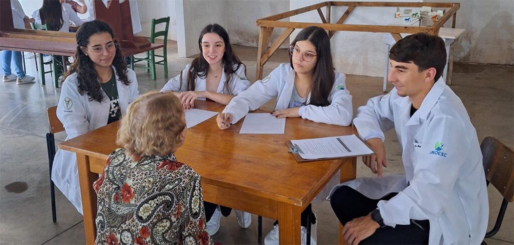 Unoesc fortalece a transformação social com mais de 900 projetos de extensão e impacto em milhares de pessoas